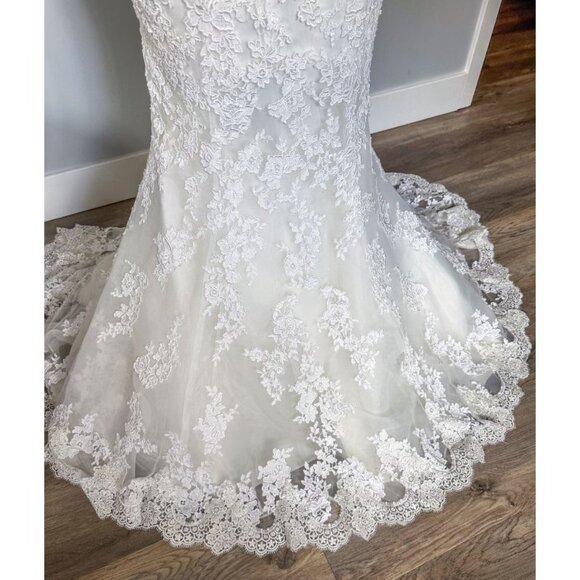 Allure Bridals Queen Anne Neckline Wedding Dress - Picture 14 of 14